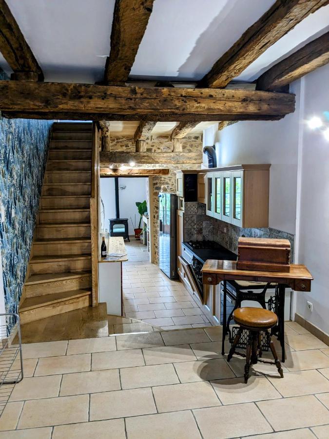 Villa Le Quatorze, Au Coeur De Najac Esterno foto